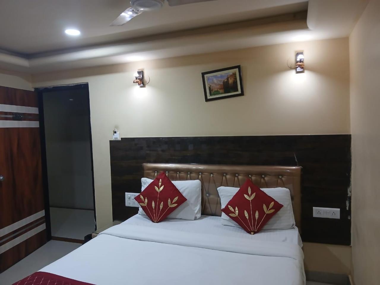 Blossoms Room Hotel Alekhya Residency- Luxury Lollection Hyderabad Exterior foto